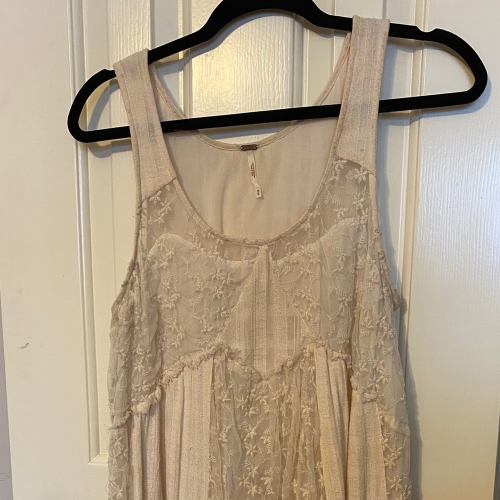 Free People tank top peep back lace dress. Size M